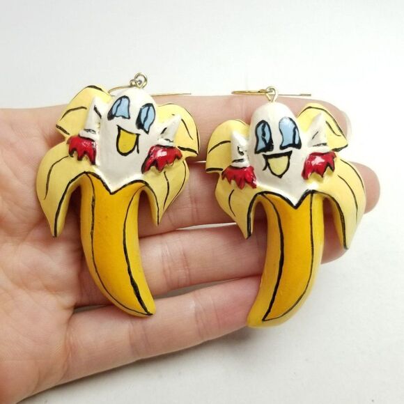Vintage Sassy Bananas Dangle Earrings, Weird Wonderful 70s 80s Style, Estate - Picture 1 of 6